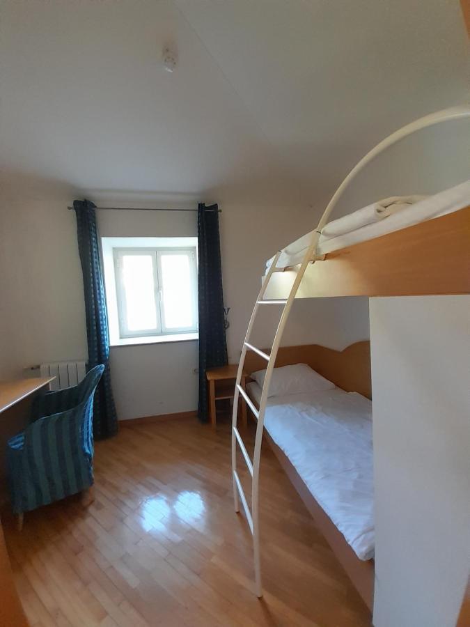 מליני Aparthotel Plat מראה חיצוני תמונה